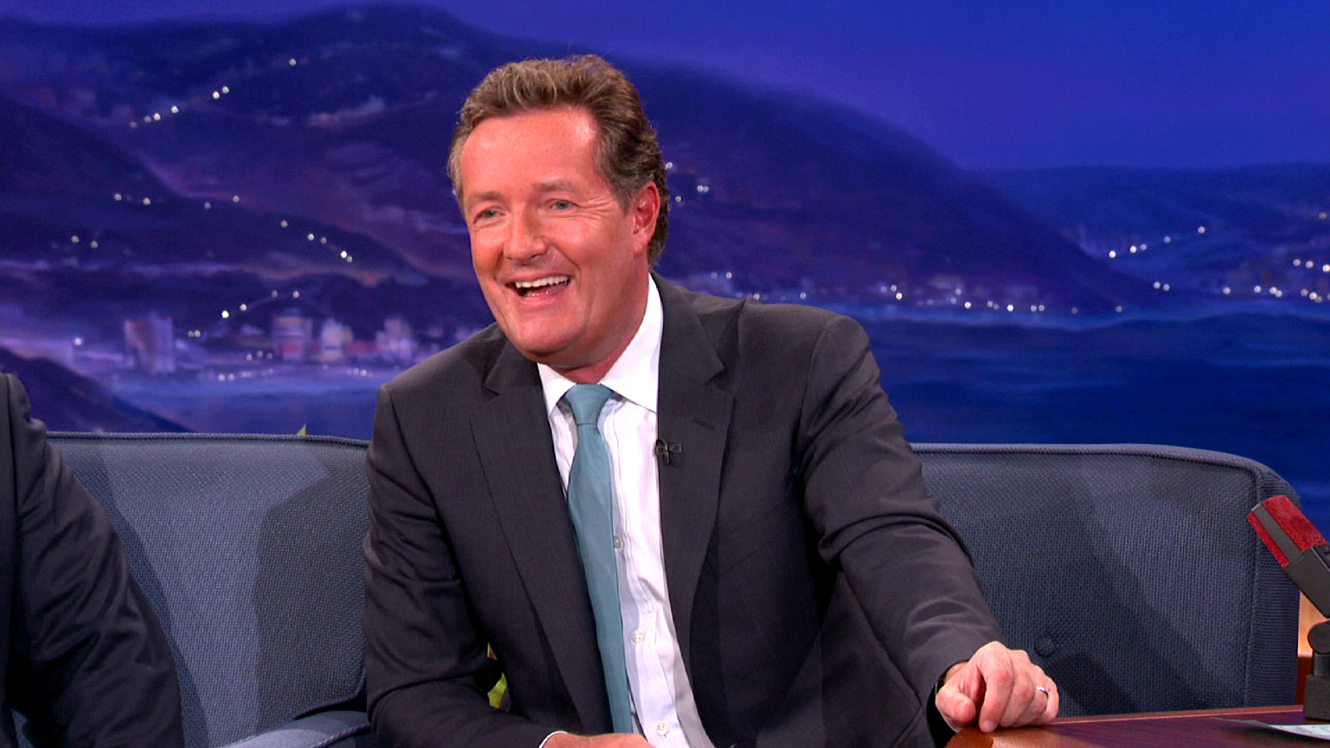 Роналдо интервью мимика. Пирс морган роналду. Cristiano ronaldo interview. Пирс морган британский журналист. Ronaldo interview piers morgan.